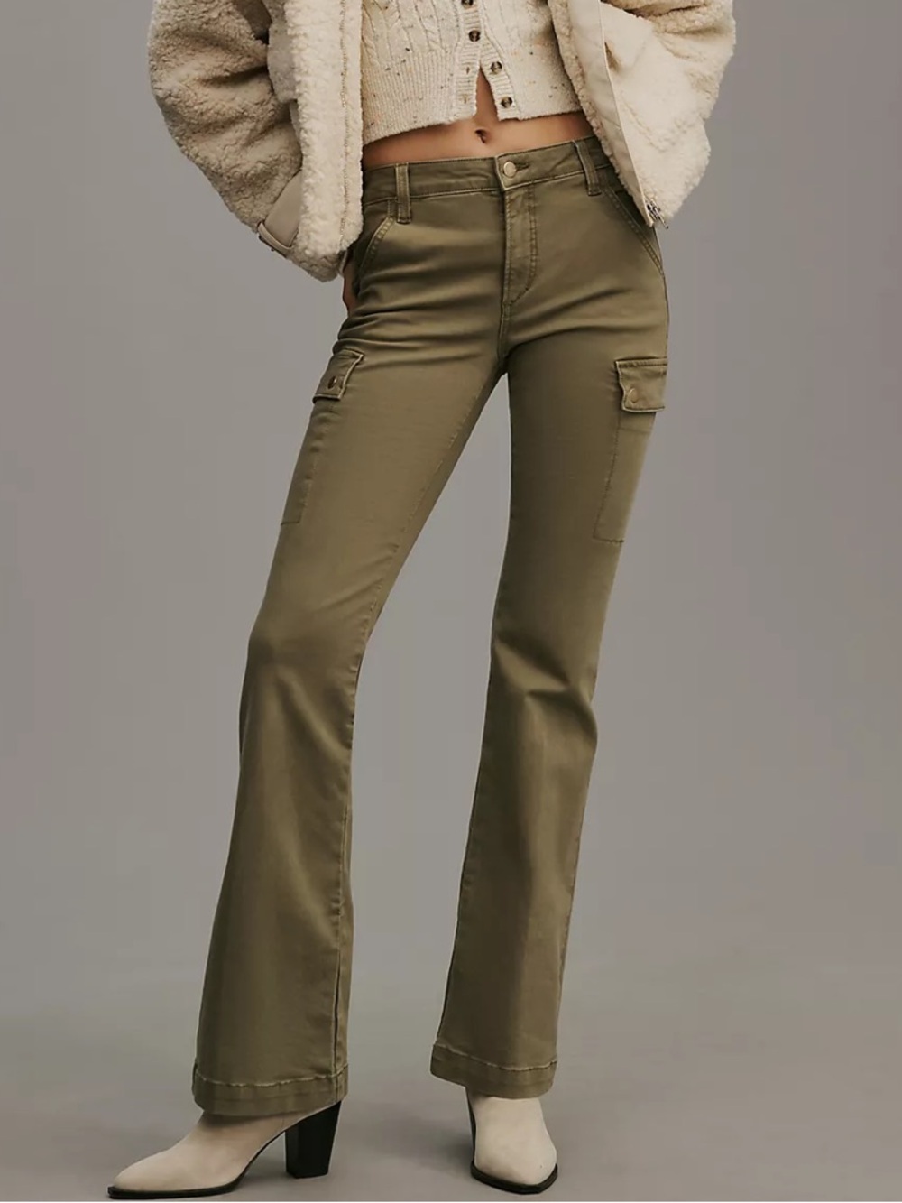 Joe's Jeans The Frankie Mid-Rise Cargo Bootcut Jeans in a green Size 29